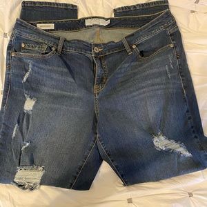 Torrid distressed boyfriend jeans size 20 regular